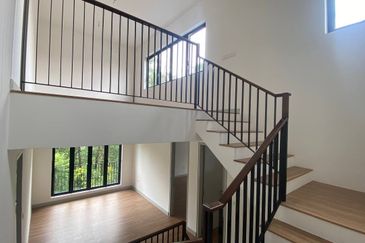 East 57 (Residensi Laman Timur)