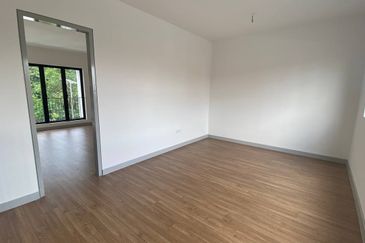 East 57 (Residensi Laman Timur)