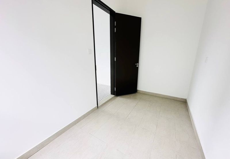 The Mulia Residences 3 Storey Terrace END LOT Cyberjaya For Sale