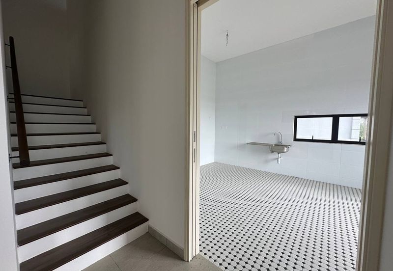 The Mulia Residences 3 Storey Terrace END LOT Cyberjaya For Sale