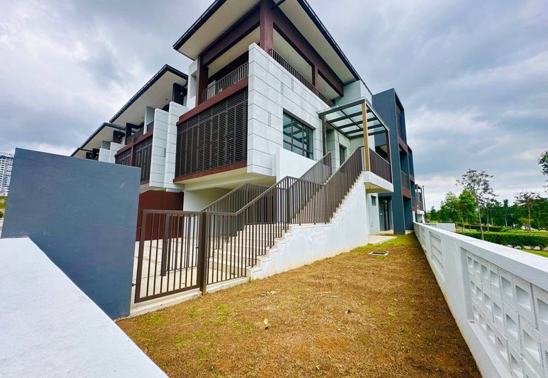 The Mulia Residences 3 Storey Terrace END LOT Cyberjaya For Sale