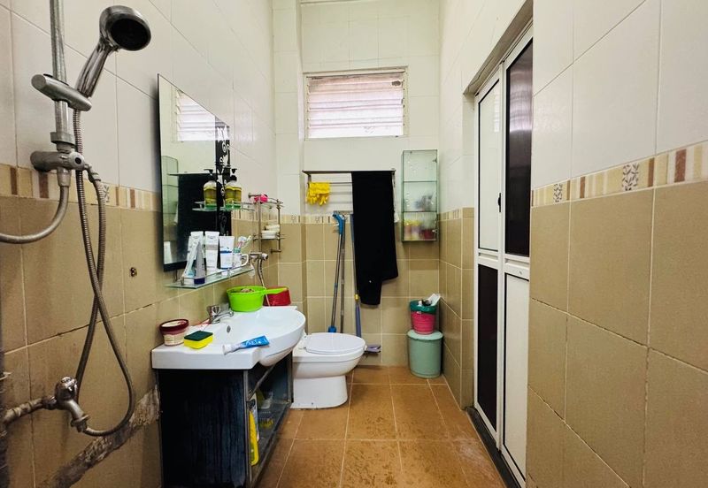 Seksyen 4, Shah Alam