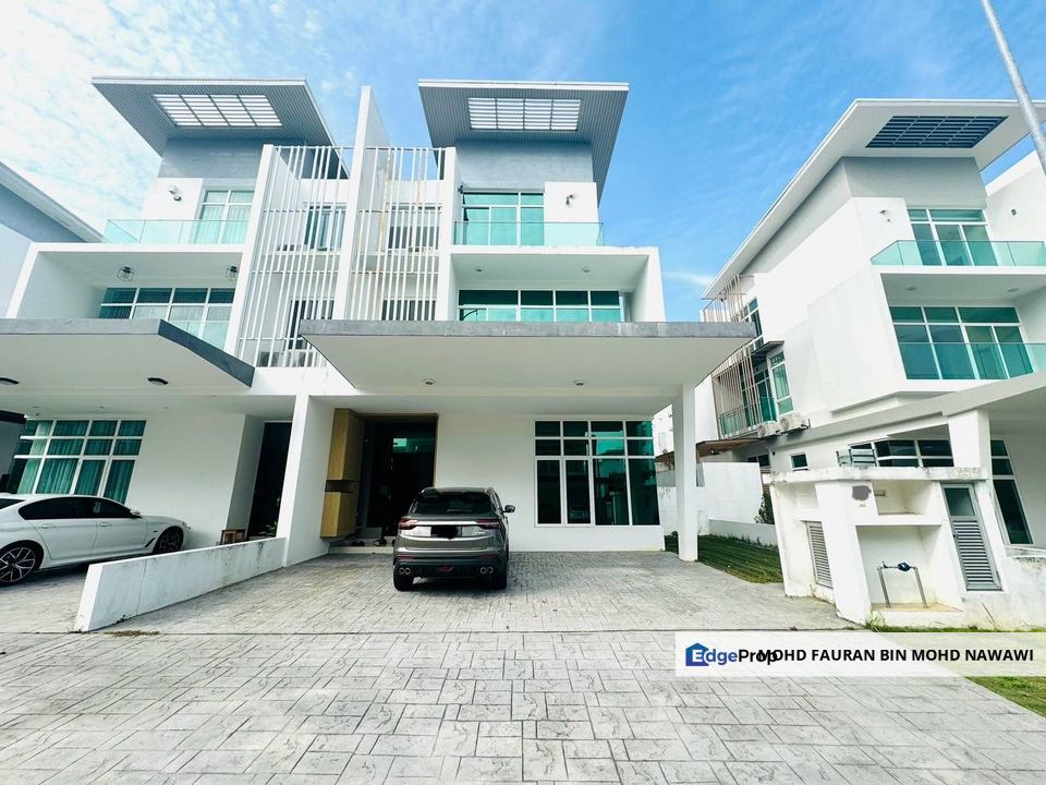 Garden Residence 3 Storey Semi D Clover RENOVATED Cyberjaya For Sale, Selangor, Cyberjaya