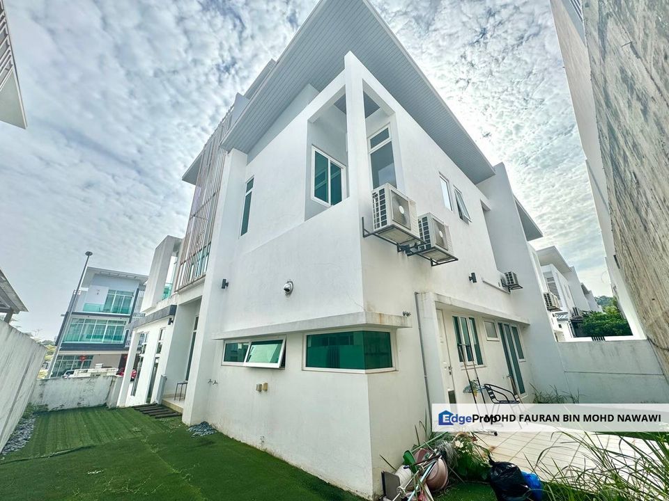 Garden Residence 3 Storey Semi D Clover RENOVATED Cyberjaya For Sale, Selangor, Cyberjaya