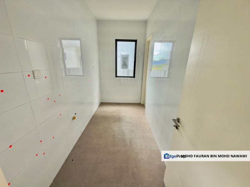 Broadleaf Residences,Hometree 3 Storey Semi D END LOT Kota Kemuning For Sale, Selangor, Kota Kemuning