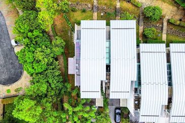 Symphony Hills Schumann