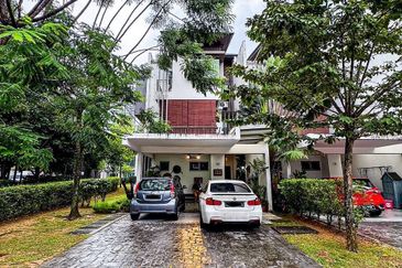 Symphony Hills Schumann