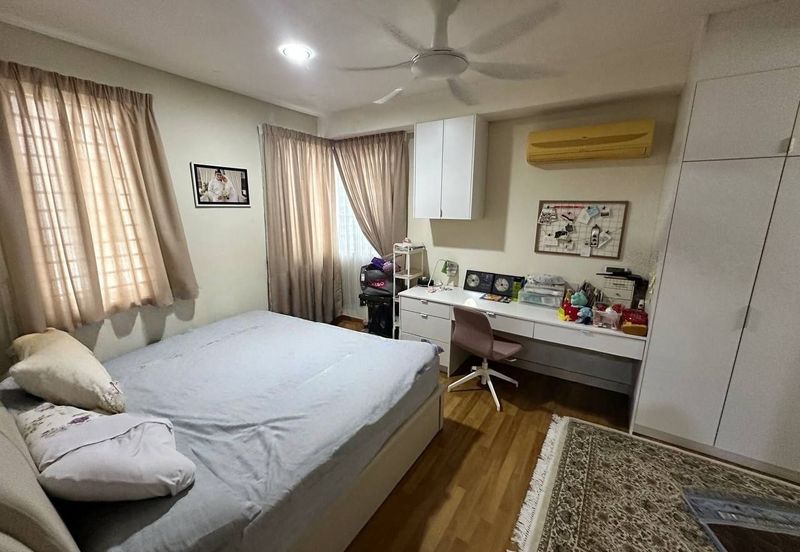 Seksyen 4, Shah Alam