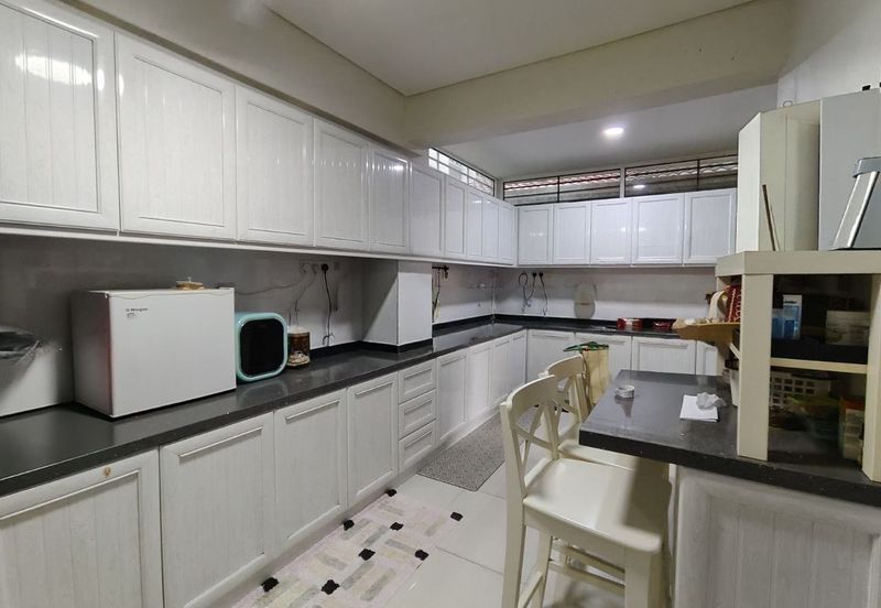 Seksyen 4, Shah Alam