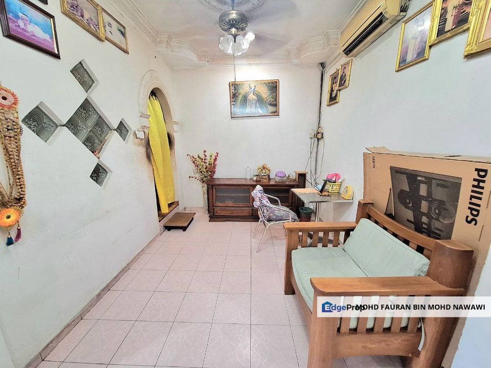 Seksyen 17 Shah Alam 1.5 Storey Terrace RENOVATED Shah Alam For Sale, Selangor, Shah Alam