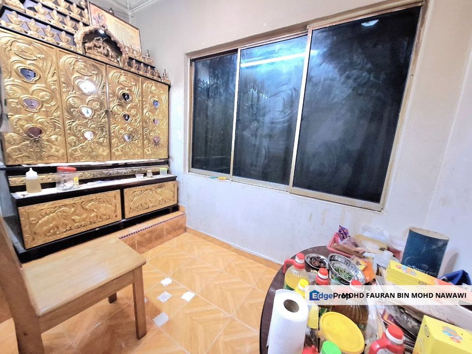 Seksyen 17 Shah Alam 1.5 Storey Terrace RENOVATED Shah Alam For Sale, Selangor, Shah Alam