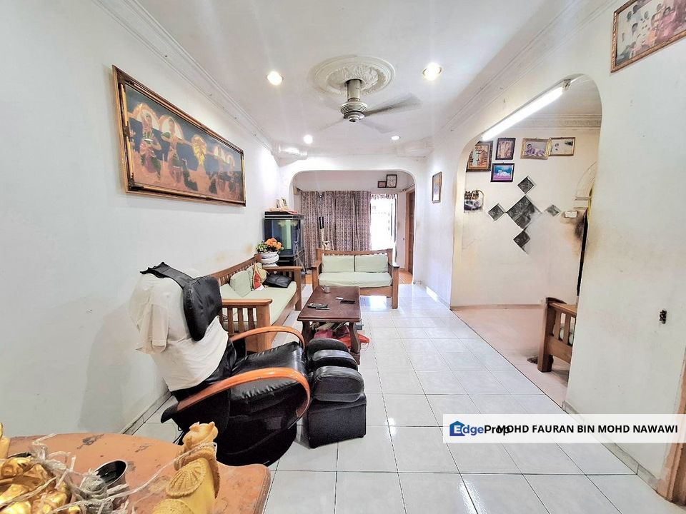 Seksyen 17 Shah Alam 1.5 Storey Terrace RENOVATED Shah Alam For Sale, Selangor, Shah Alam