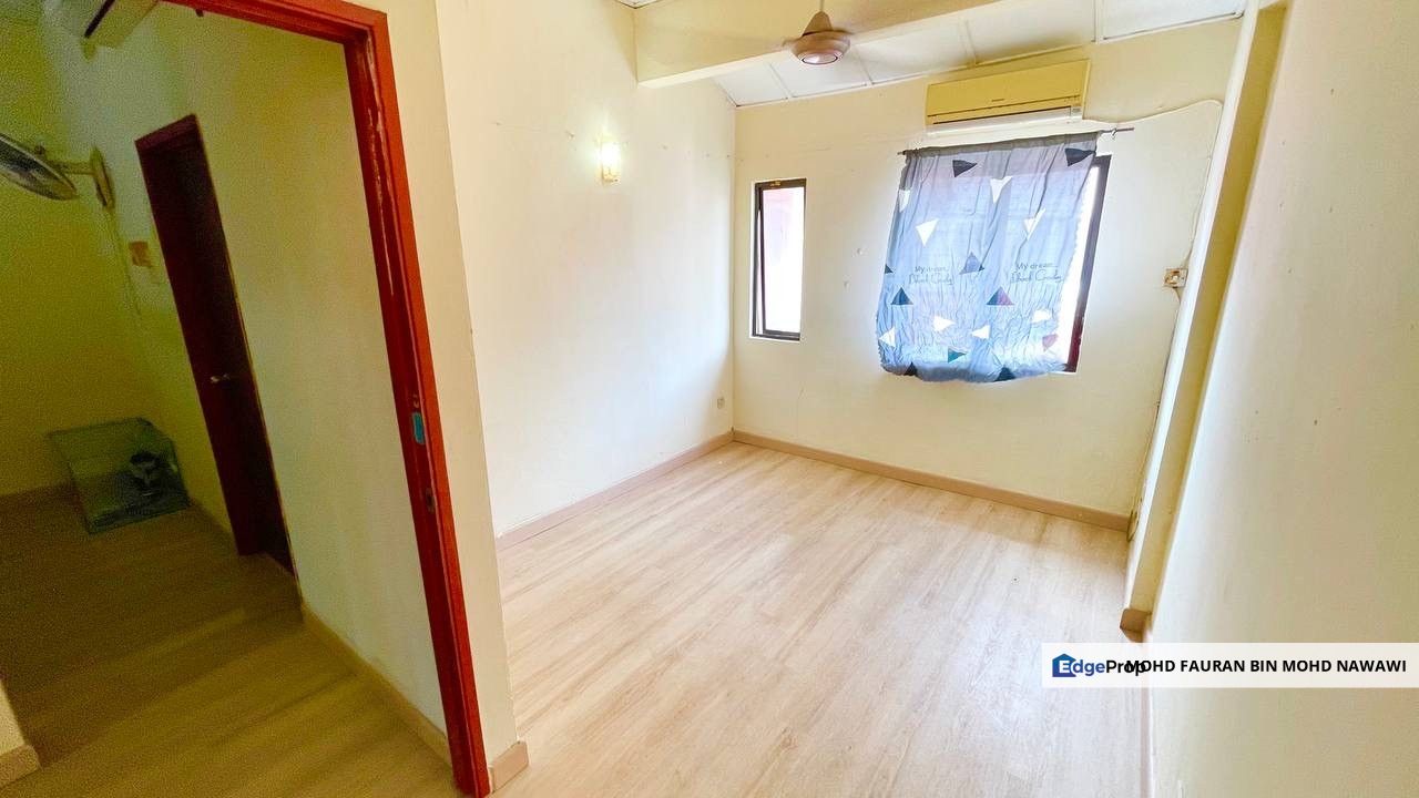 Taman Puchong Prima 2 Storey Terrace NEAR LRT PUCHONG PRIMA Puchong For Sale, Selangor, Puchong