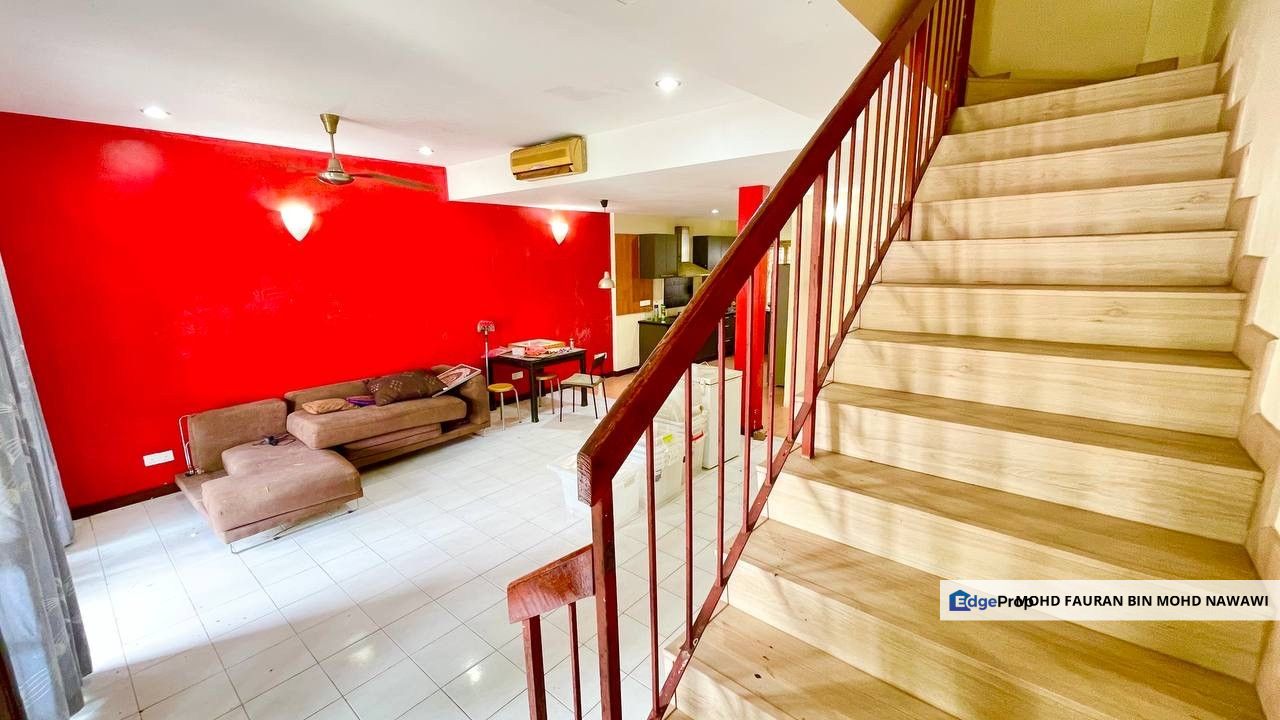 Taman Puchong Prima 2 Storey Terrace NEAR LRT PUCHONG PRIMA Puchong For Sale, Selangor, Puchong
