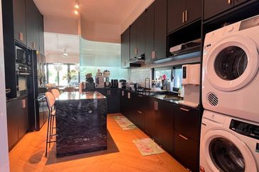 ATHIRA, Bandar Bukit Raja