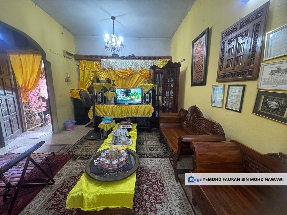 Taman Cempaka 2 Storey Terrace EXTENDED Ampang For Sale, Selangor, Ampang