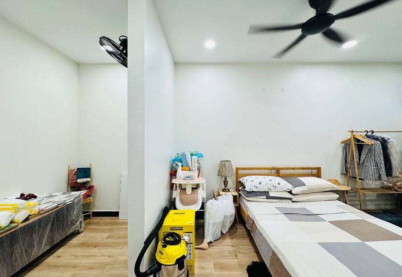 Elmina Green Three @ City of Elmina