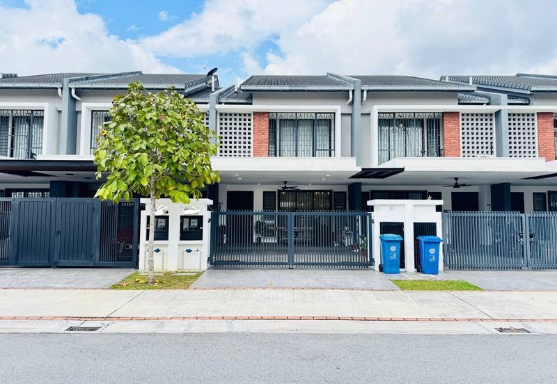 Elmina Green Three @ City of Elmina