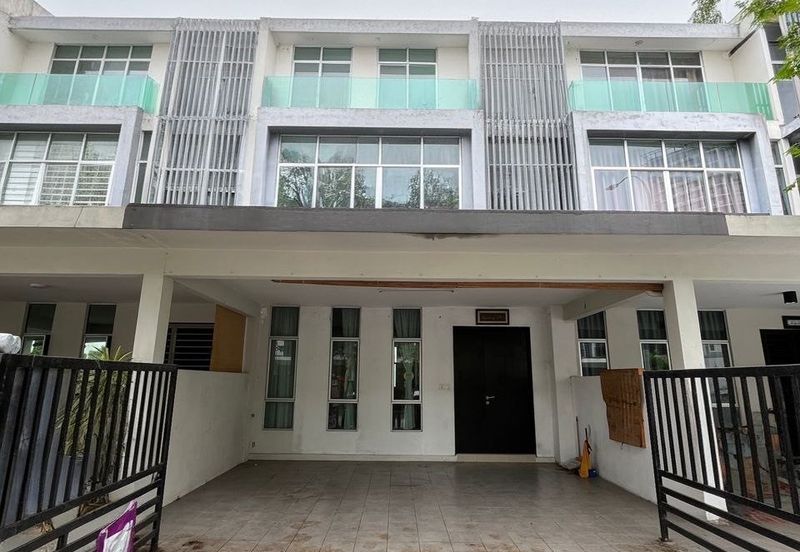 Bangi Avenue 3, Seksyen 7