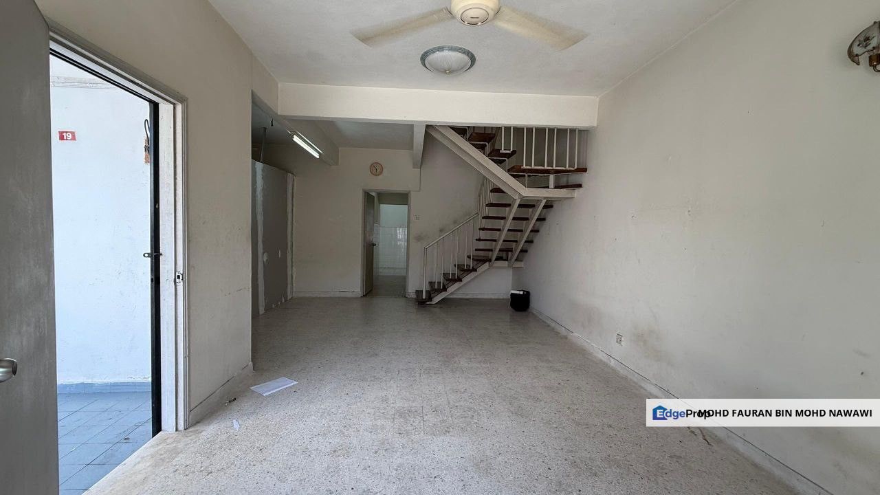 Taman Kelab Ukay Ulu Kelang 2 Storey Terrace FREEHOLD Ulu Kelang For Sale, Selangor, Ulu Kelang