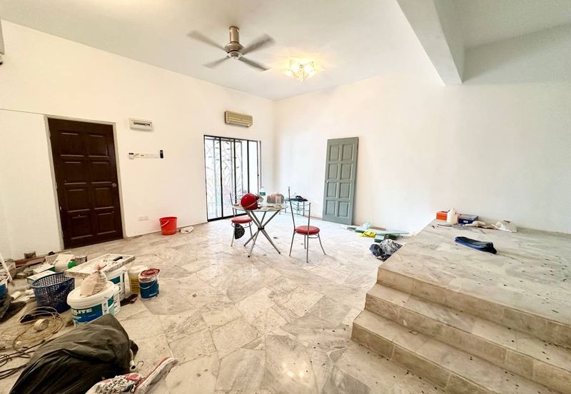 SL 10, Bandar Sungai Long