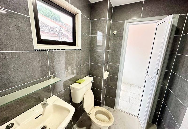 SL 10, Bandar Sungai Long