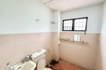 SL 10, Bandar Sungai Long