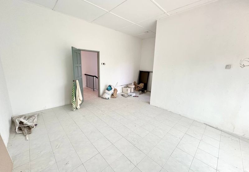 SL 10, Bandar Sungai Long