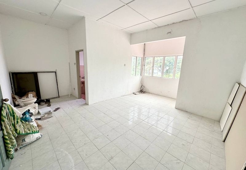 SL 10, Bandar Sungai Long