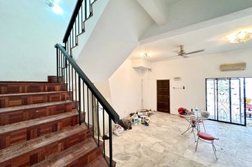 SL 10, Bandar Sungai Long