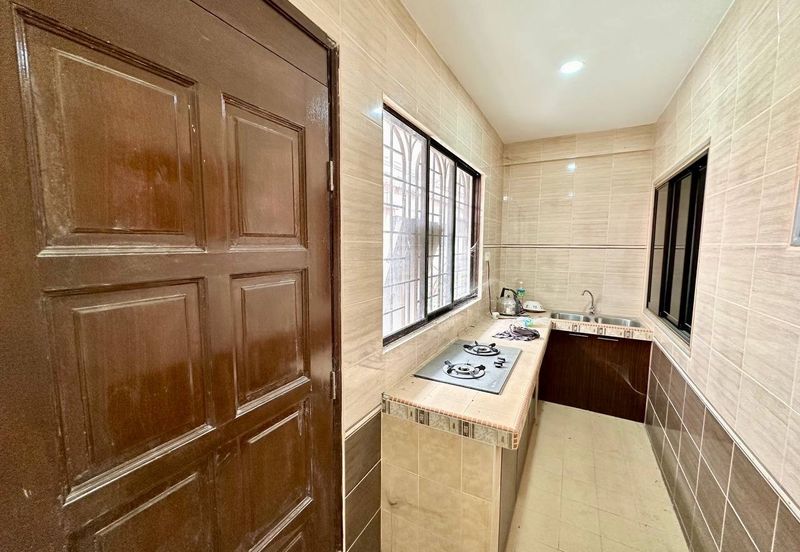 SL 10, Bandar Sungai Long