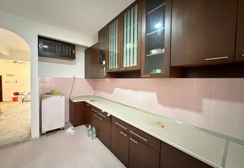 SL 10, Bandar Sungai Long