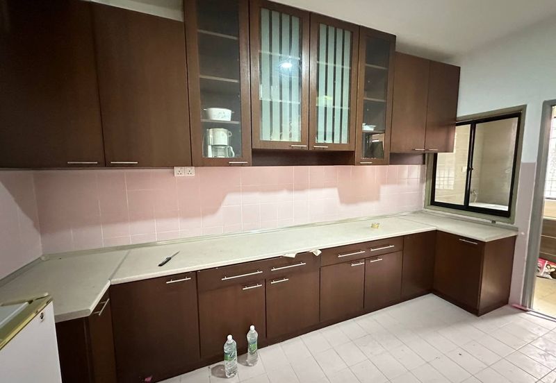 SL 10, Bandar Sungai Long