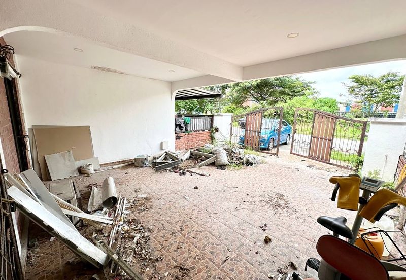 SL 10, Bandar Sungai Long