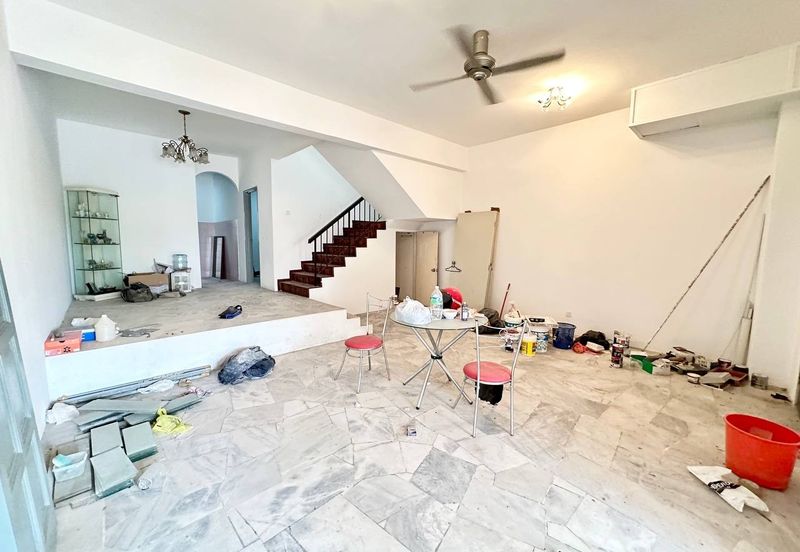 SL 10, Bandar Sungai Long