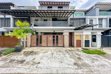 Cyprus Usj Heights 2.5 Storey Superlink (RENOVATED) For Sale