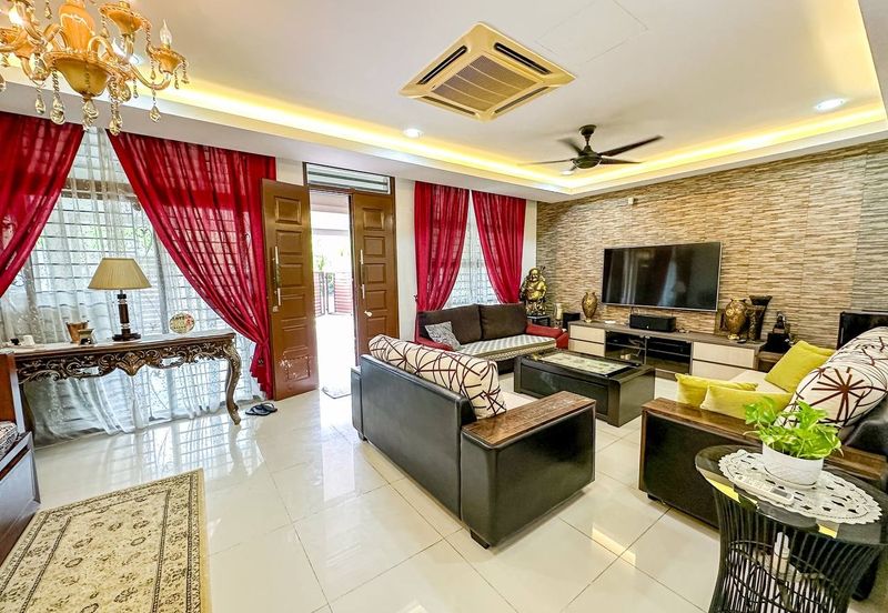 Cyprus Usj Heights 2.5 Storey Superlink (RENOVATED) For Sale