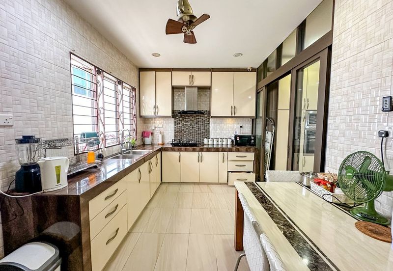 Cyprus Usj Heights 2.5 Storey Superlink (RENOVATED) For Sale