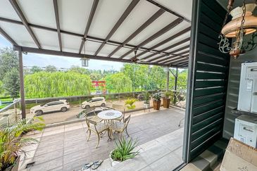 Cyprus Usj Heights 2.5 Storey Superlink (RENOVATED) For Sale