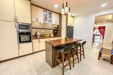 Cyprus Usj Heights 2.5 Storey Superlink (RENOVATED) For Sale