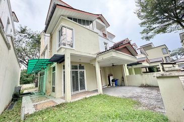 Seksyen 4, Shah Alam