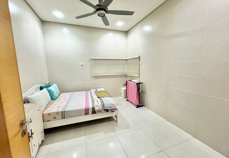 Seksyen 4, Shah Alam