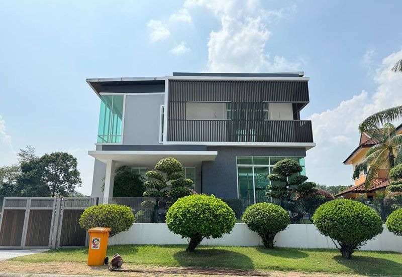  Bukit Jelutong 2 Storey Bungalow RENOVATED Bukit Jelutong For Sale