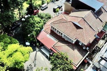 Bandar Tasik Selatan 2 Storey (CORNER LOT) Kuala Lumpur For Sale