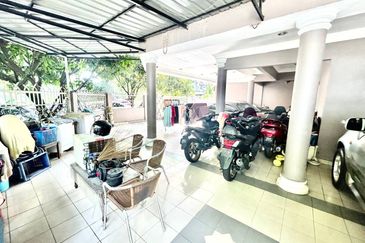 Bandar Tasik Selatan 2 Storey (CORNER LOT) Kuala Lumpur For Sale