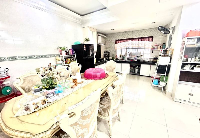 Bandar Tasik Selatan 2 Storey (CORNER LOT) Kuala Lumpur For Sale