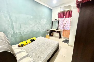 Bandar Tasik Selatan 2 Storey (CORNER LOT) Kuala Lumpur For Sale