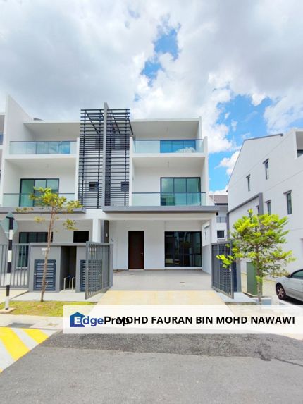 Orchid Hills 3 Storey Superlink (END LOT) Batu 9 Cheras For Sale, Selangor, Cheras