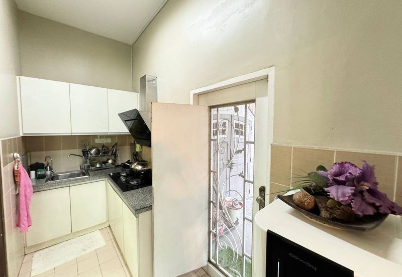 Damai 16, Setia Alam