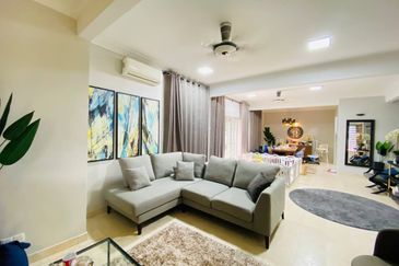 Bukit Jelutong 2 Storey Terrace CORNER LOT+RENOVATED Bukit Jelutong For Sale